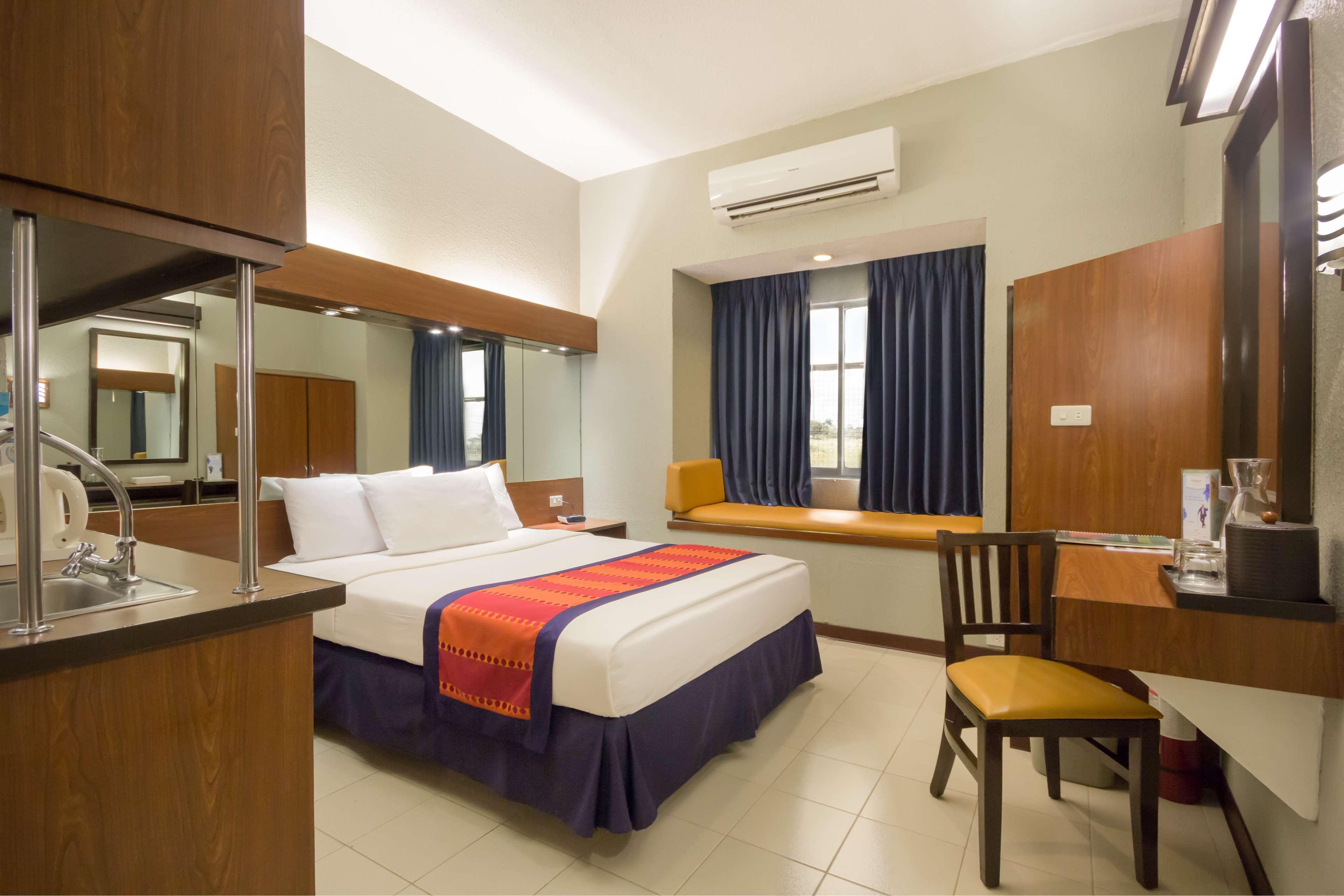 Microtel By Wyndham Eagle Ridge General Trias  Eksteriør bilde