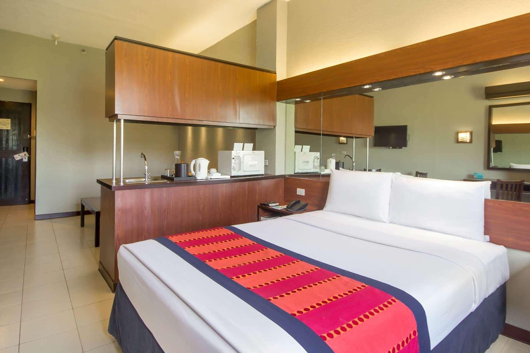Microtel By Wyndham Eagle Ridge General Trias  Eksteriør bilde