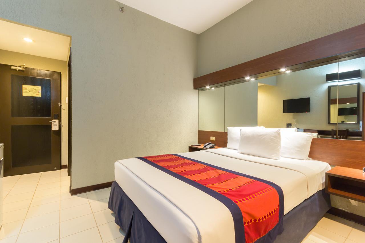 Microtel By Wyndham Eagle Ridge General Trias  Eksteriør bilde