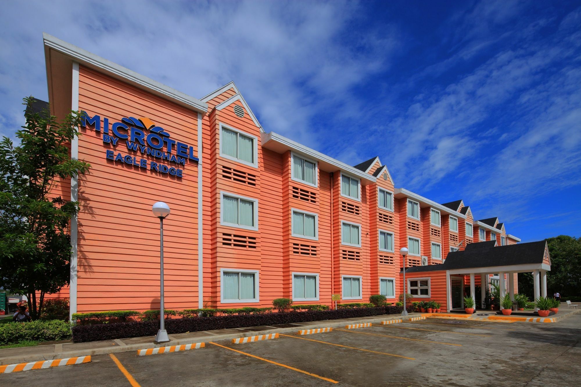 Microtel By Wyndham Eagle Ridge General Trias  Eksteriør bilde